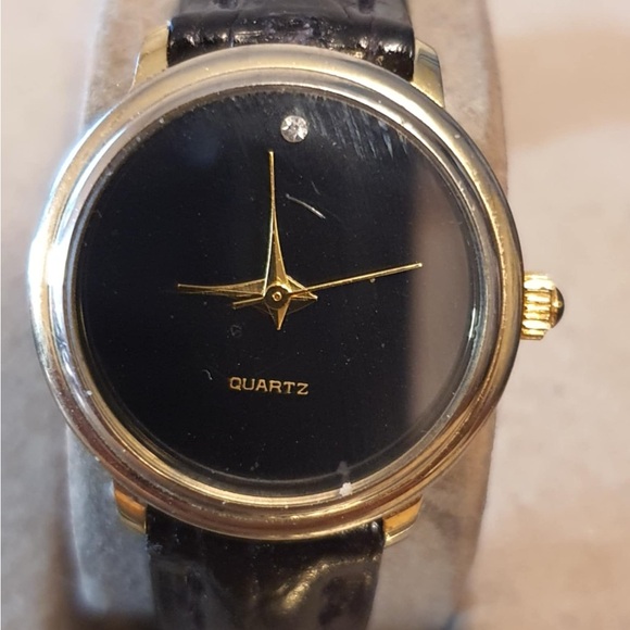 Accessories - 🦋10/$20🦋 Goldtone/Black Diamond Leather Women's Watch
